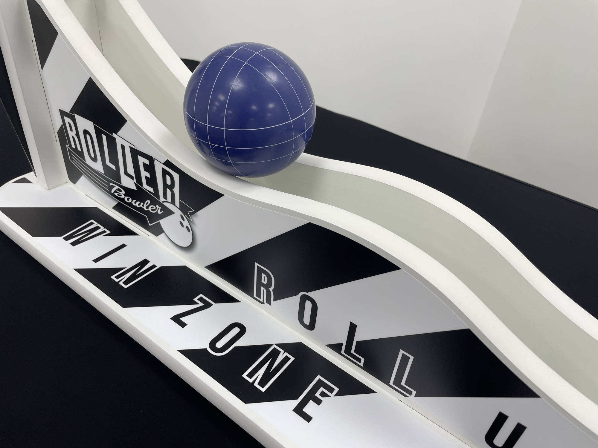 Bolwing games of skill