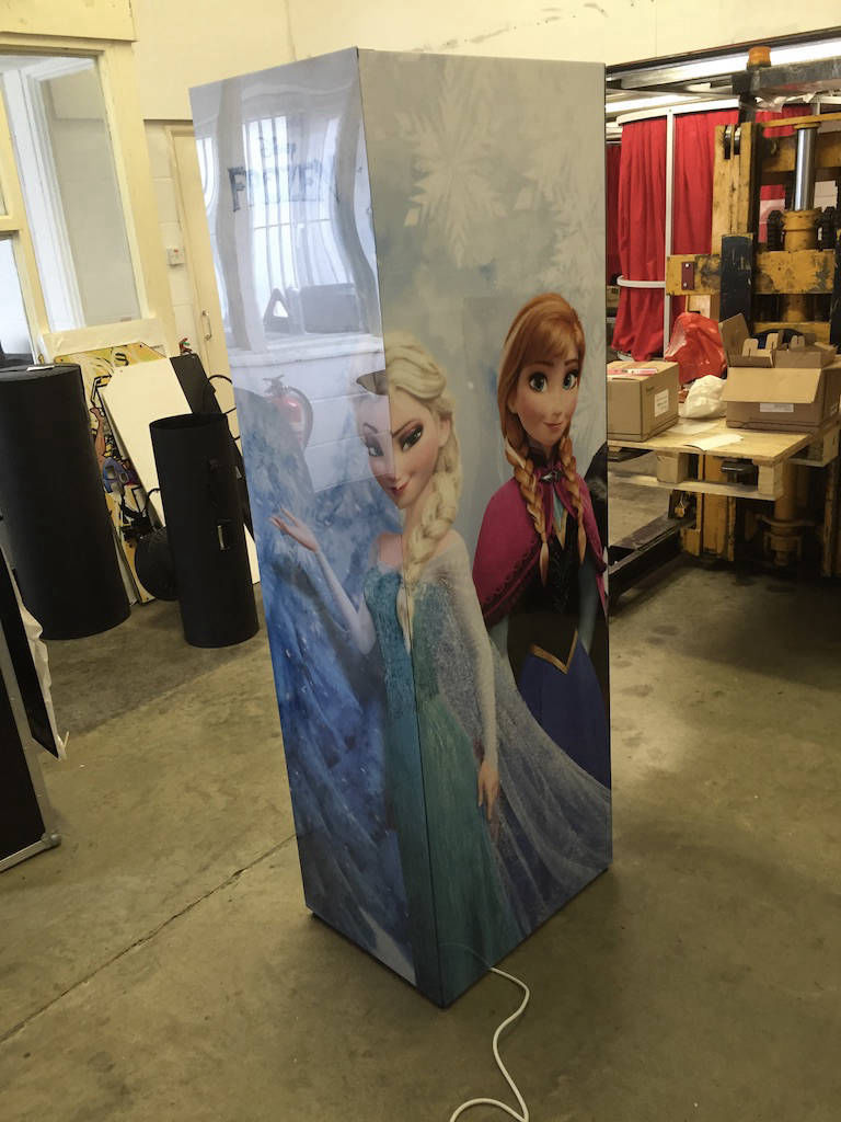 Selfie pod branding