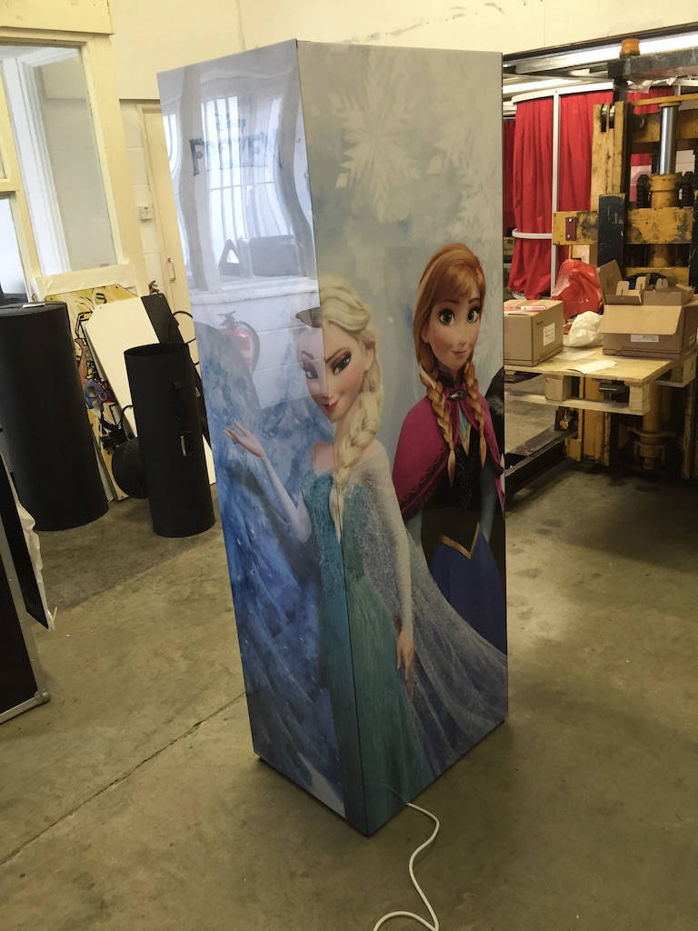 Selfie pod branding