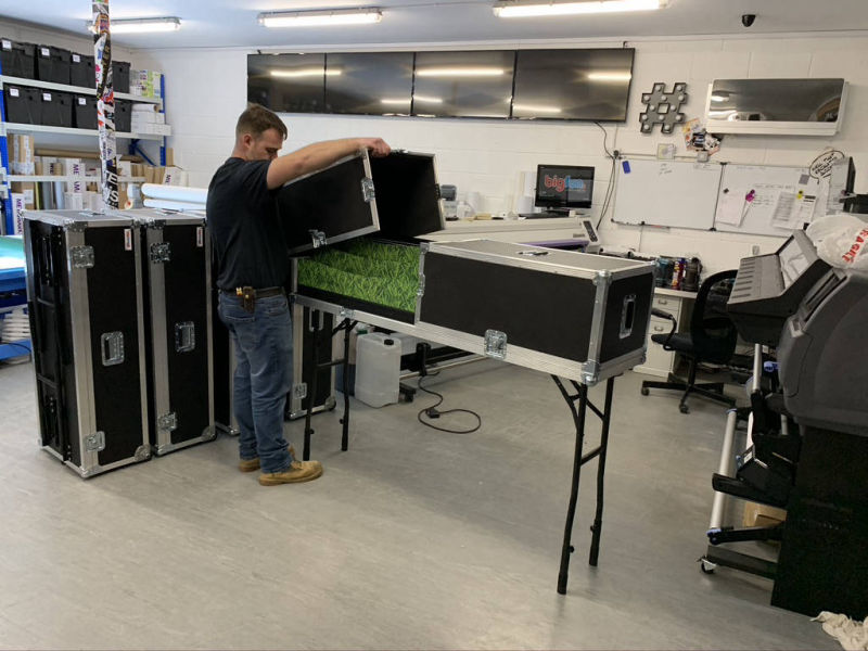 Roll a ball derby integrated flight cases