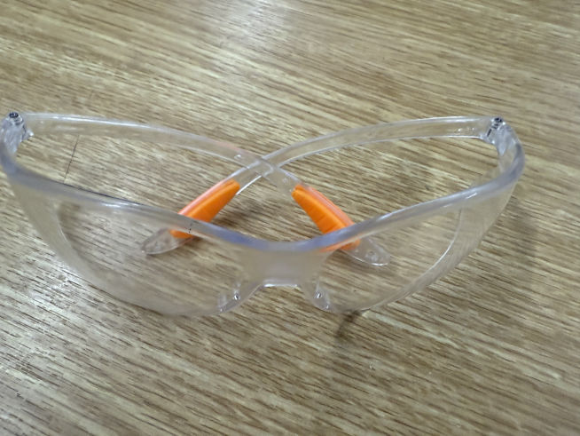 Grab a grand cash cube safety goggles