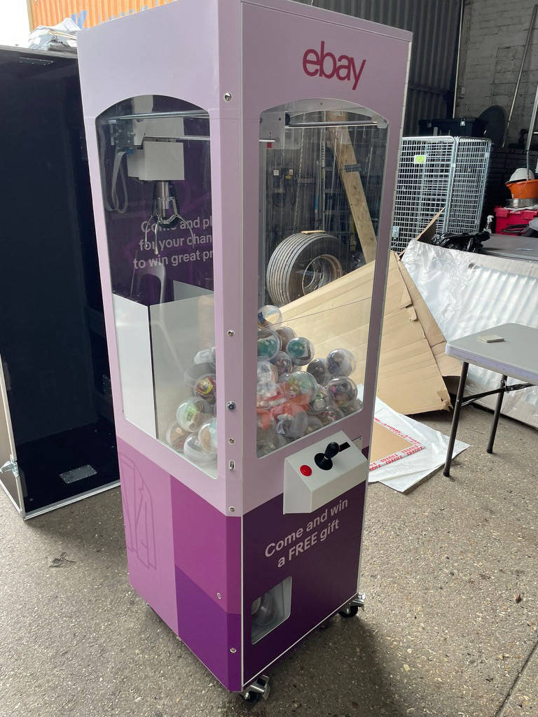 Prize claw machine for sale