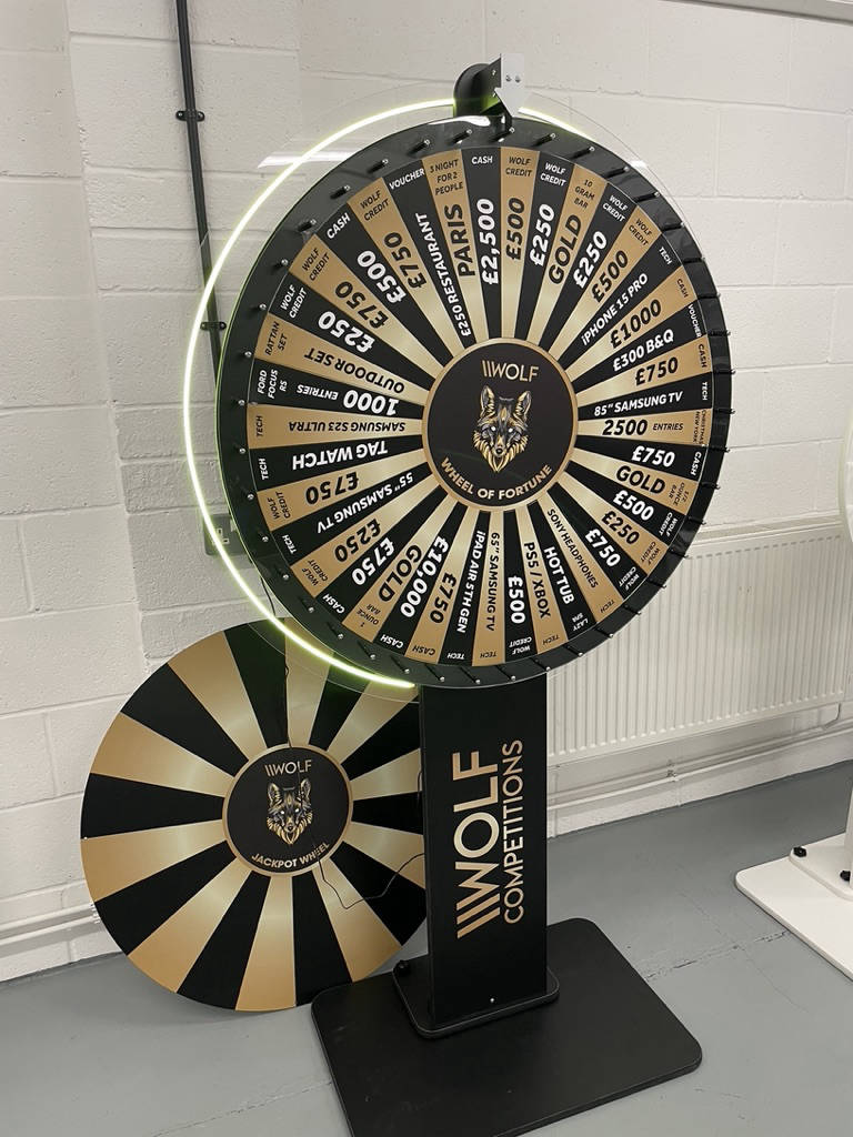 Luxury spinning prize wheels of fortune