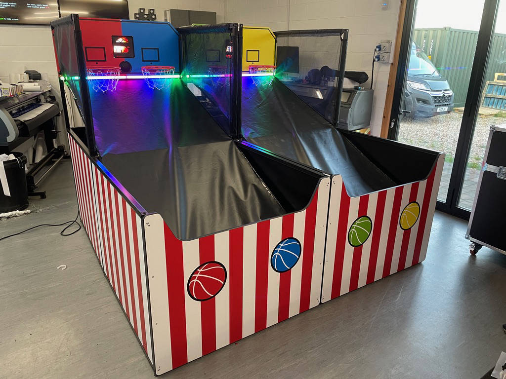 Electronic basketball game