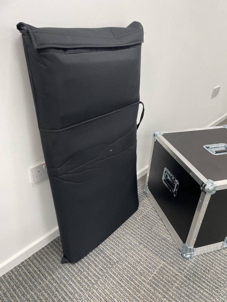 Safe cracker podium bag and flight case
